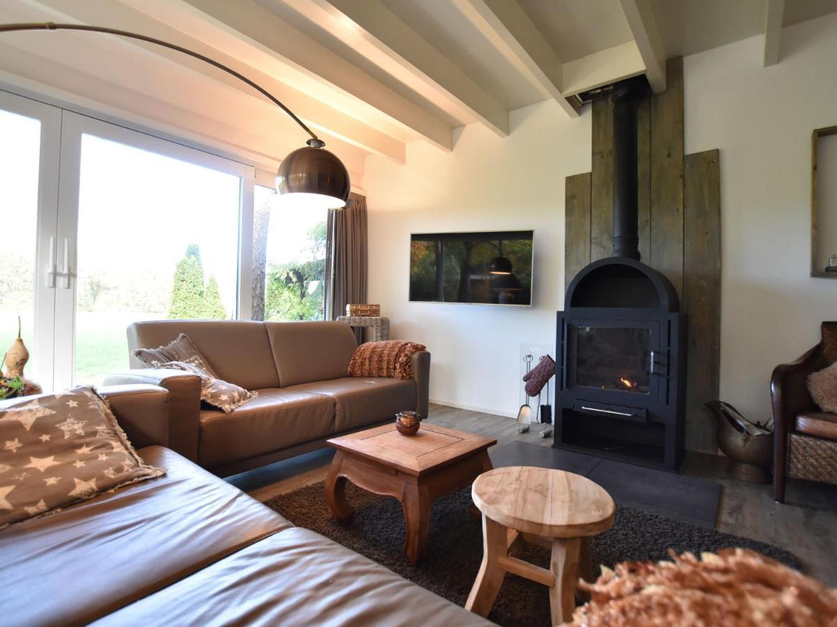 Holiday Home In Reutum Weerselo With Jacuzzi Beekdorp ภายนอก รูปภาพ